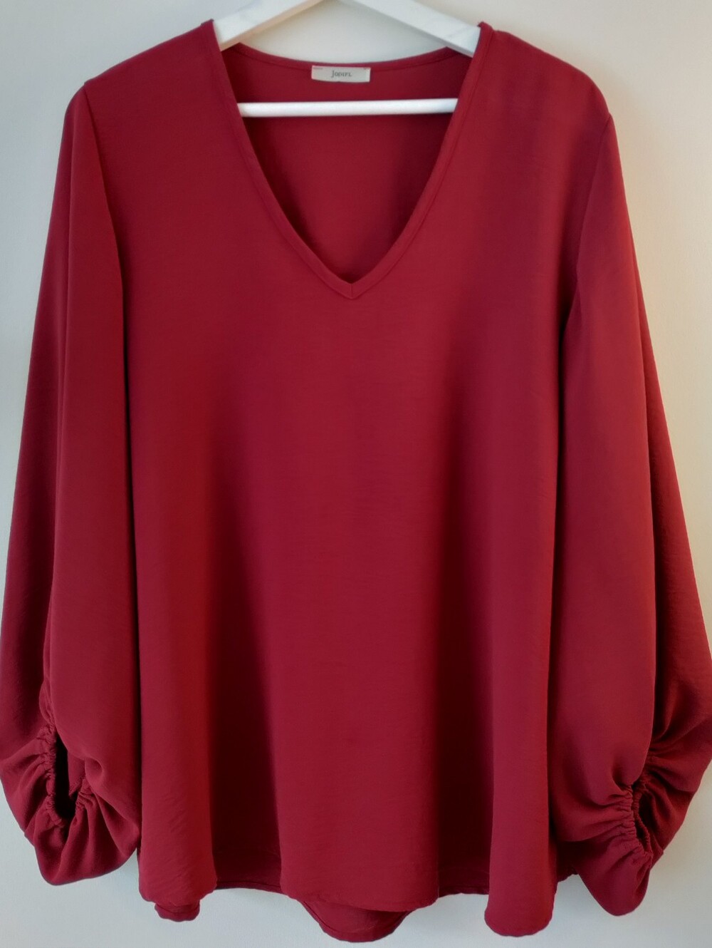 JODIFL Red V-Neck Blouse Size L